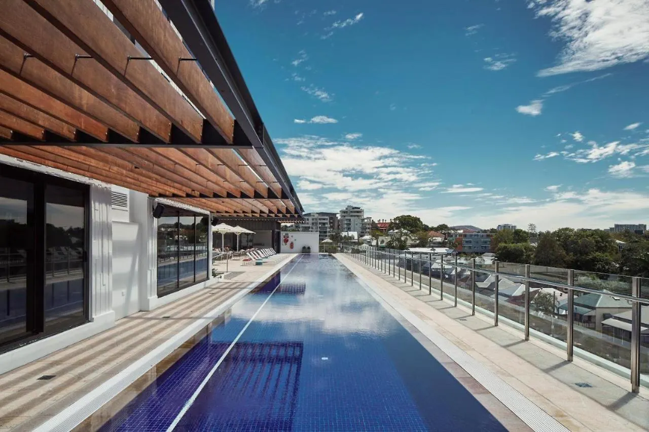 Spacious 2Bed 2Bath Apartment With City Views Brisbane Australia