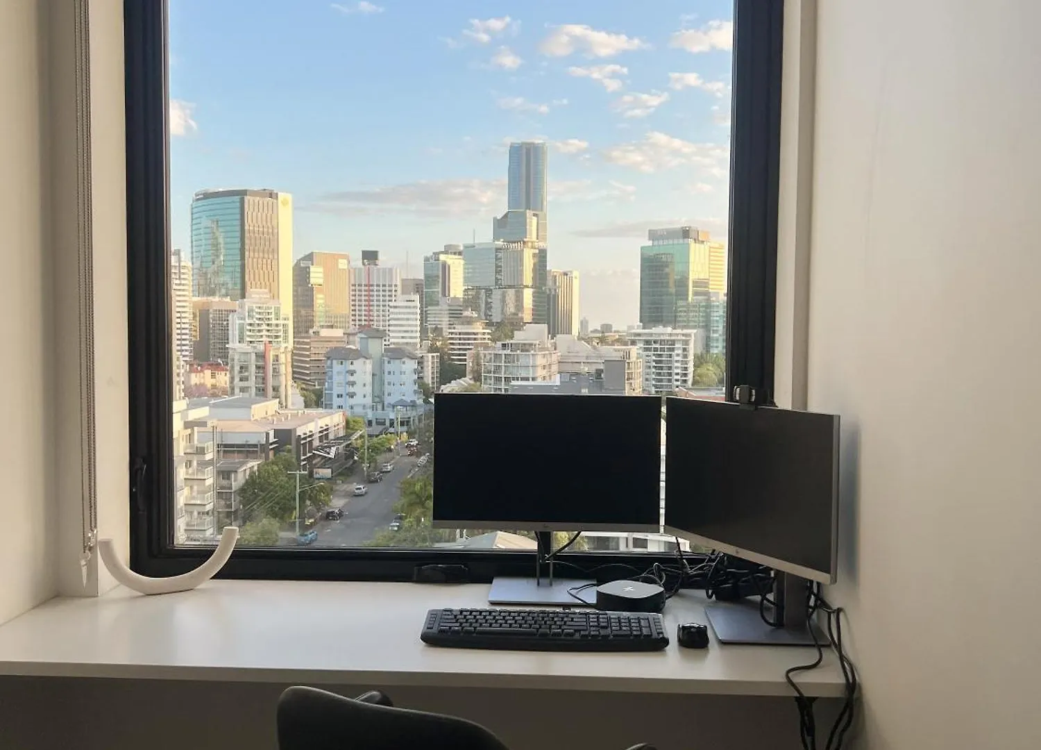 Spacious 2Bed 2Bath Apartment With City Views Brisbane