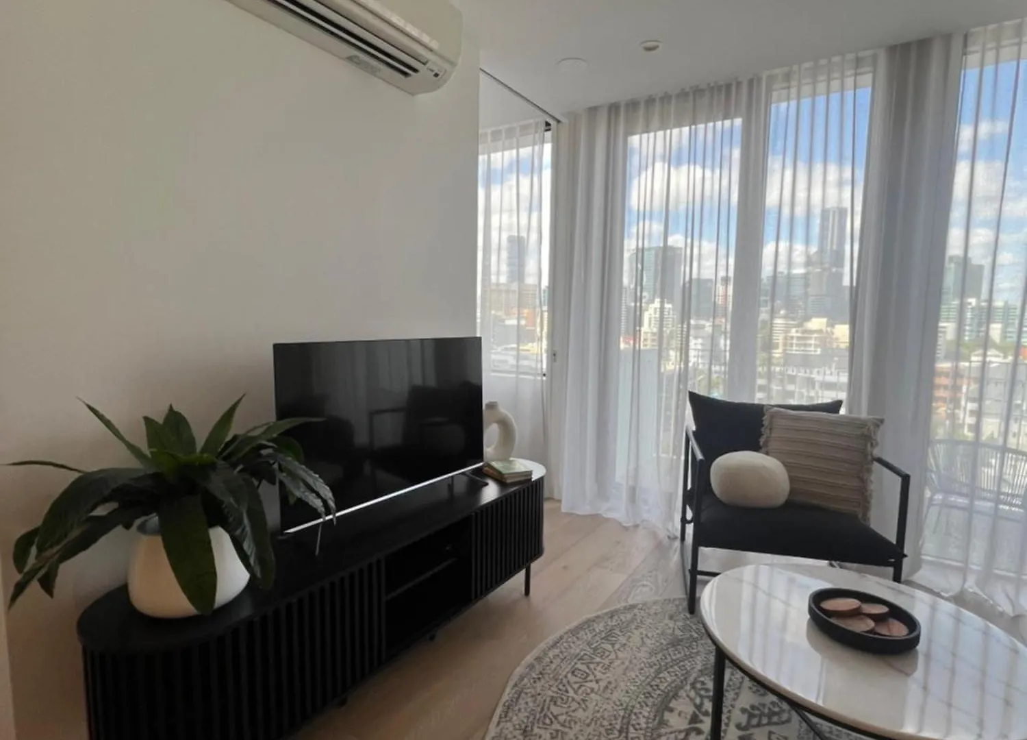 Spacious 2Bed 2Bath Apartment With City Views بريزبين
