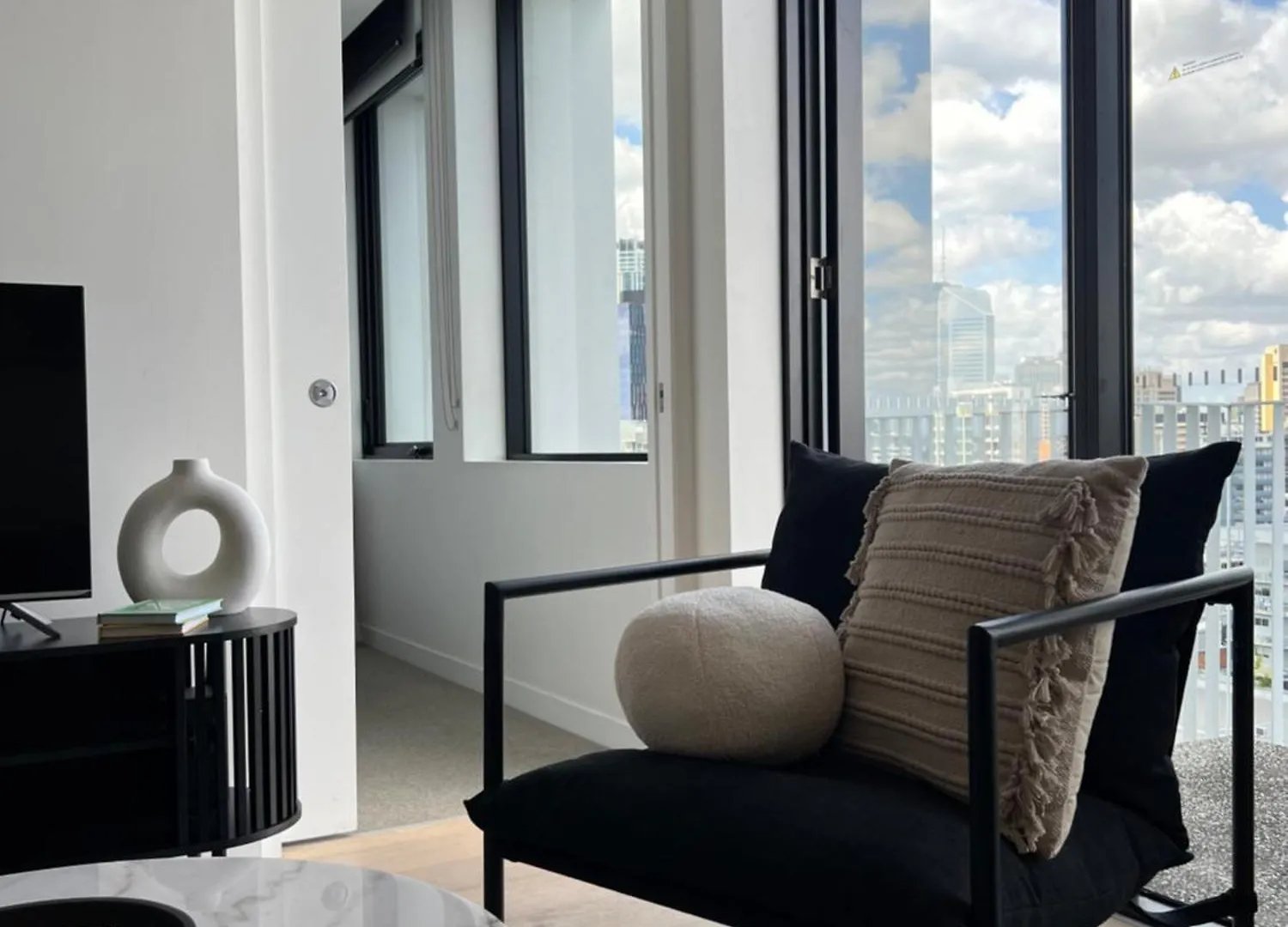 Spacious 2Bed 2Bath Apartment With City Views بريزبين