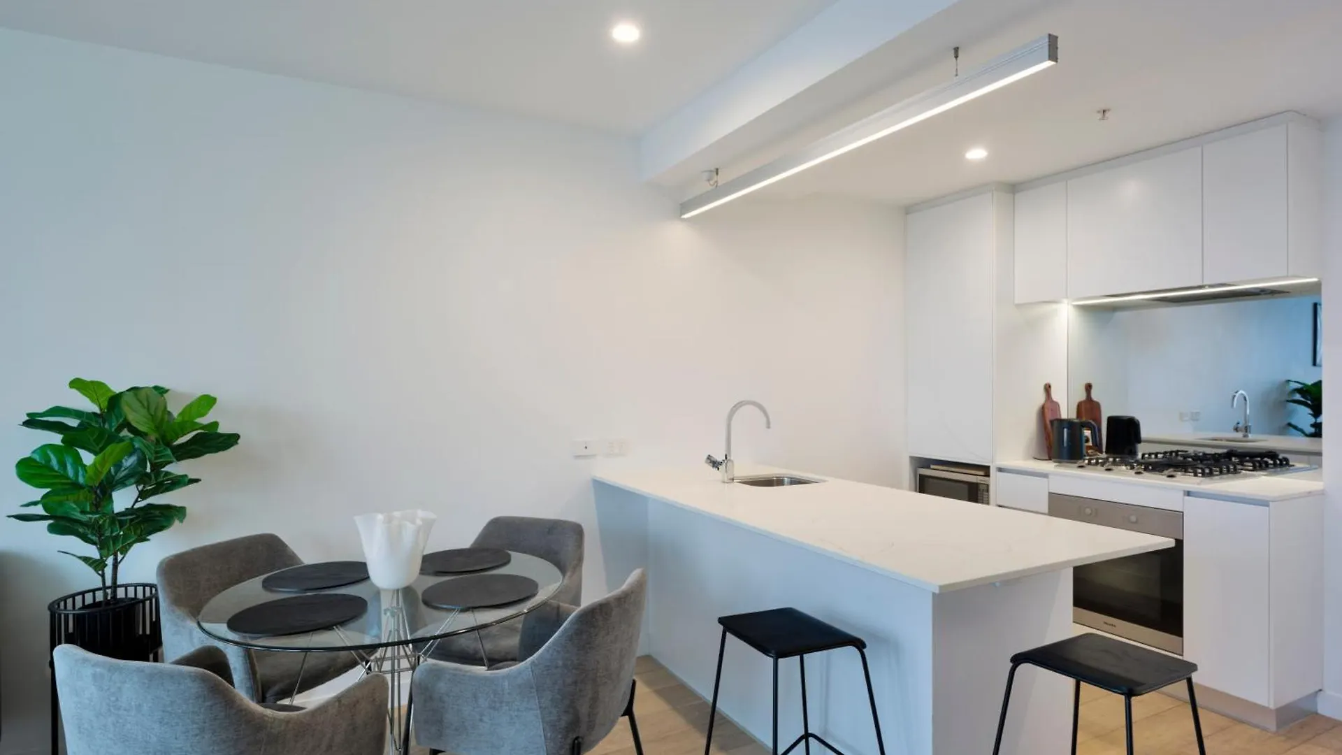 Spacious 2Bed 2Bath Apartment With City Views بريزبين