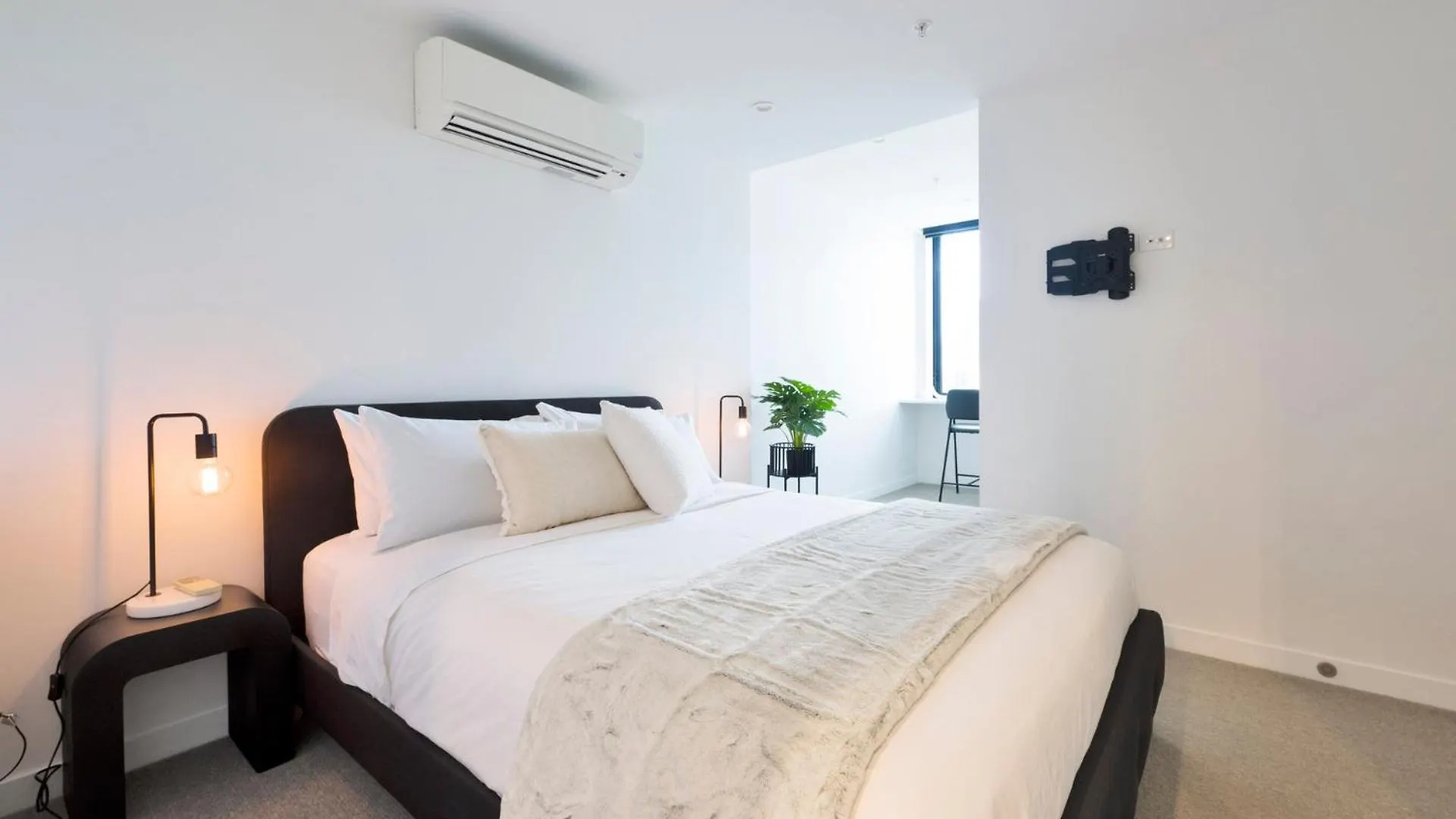 Spacious 2Bed 2Bath Apartment With City Views بريزبين